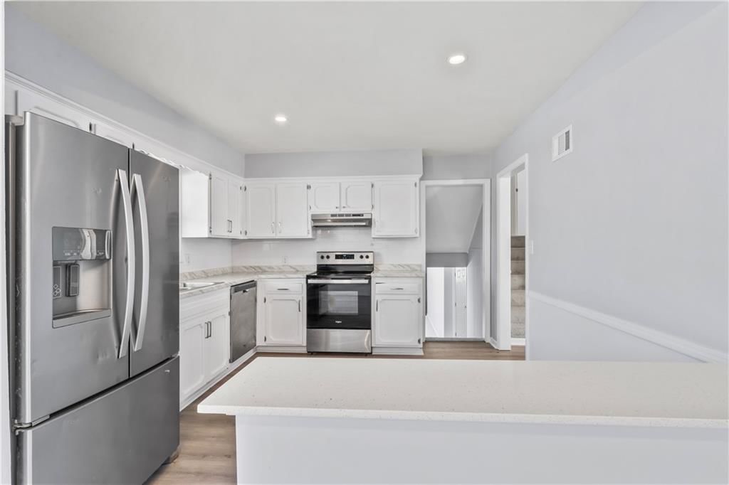 10705 Beacon Avenue — photo 9