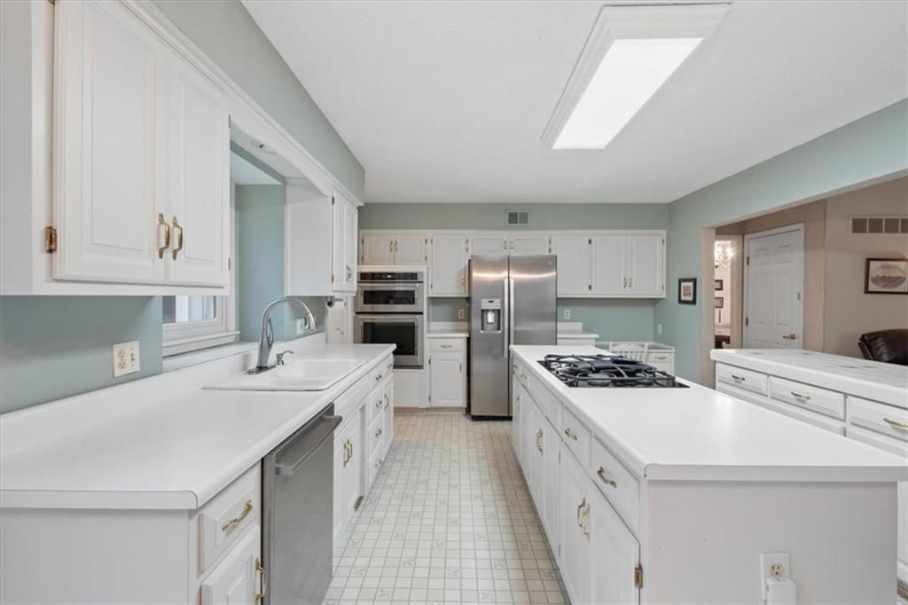 504 W 116 Street — photo 11