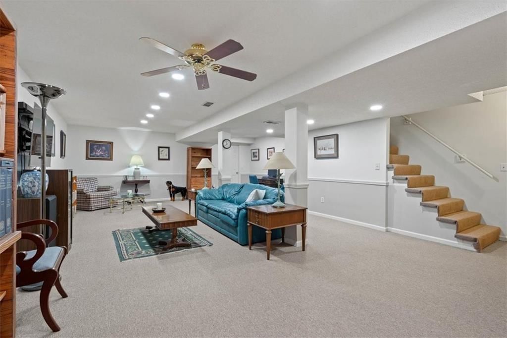 504 W 116 Street — photo 22