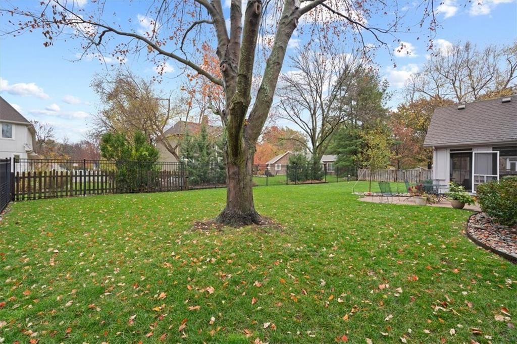 504 W 116 Street — photo 26