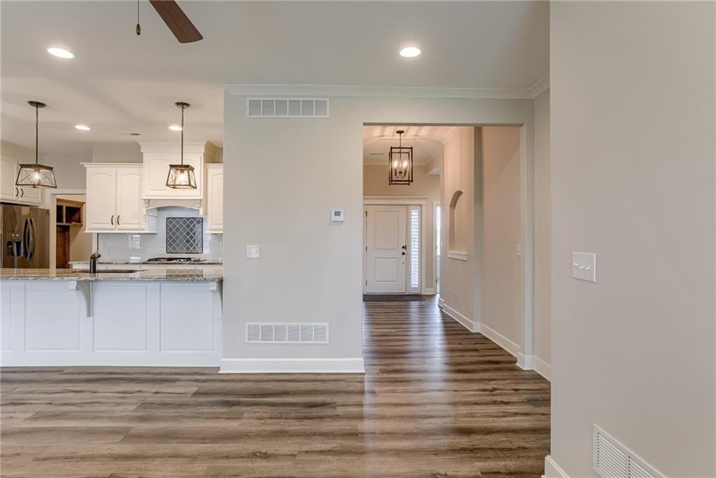 31401 W 83rd Circle — photo 4