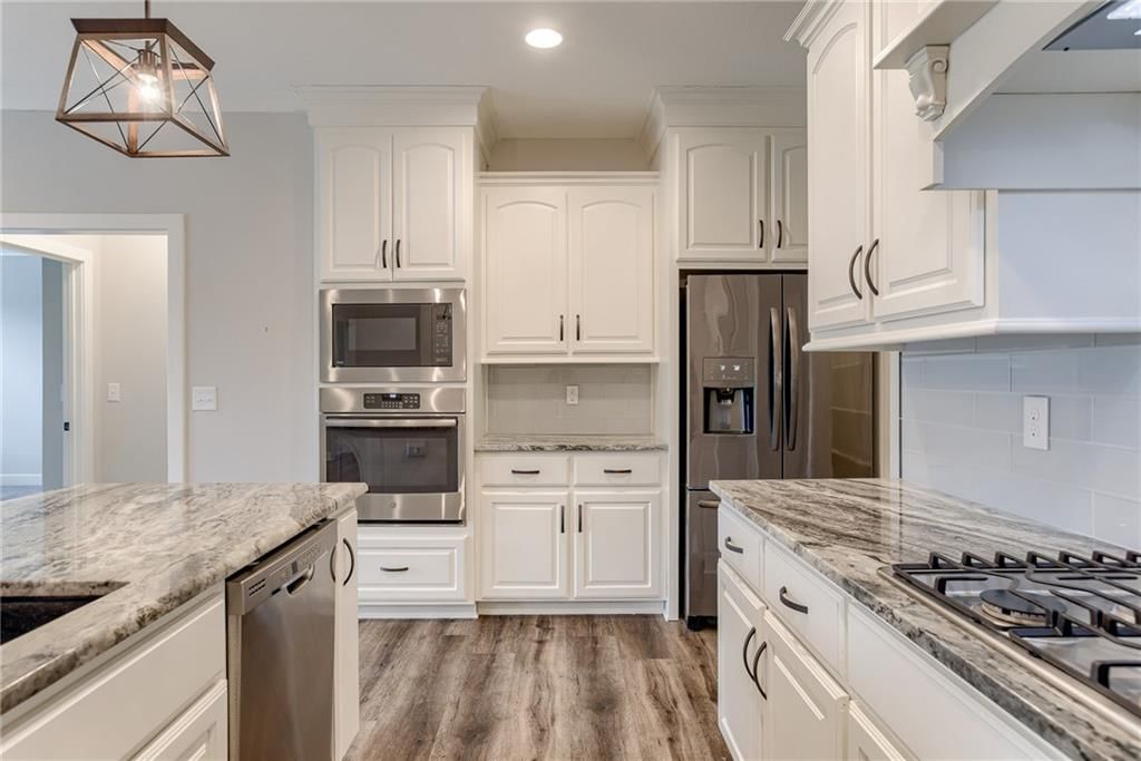 31401 W 83rd Circle — photo 9