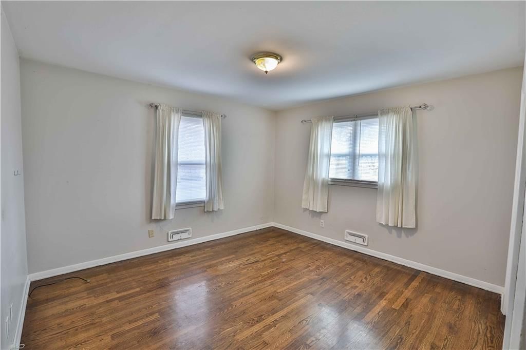 10200 TRACY Avenue — photo 13