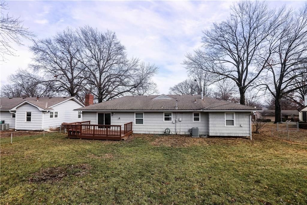 10200 TRACY Avenue — photo 19