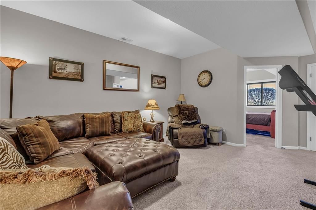 720 SW JOSEPH Circle — photo 28