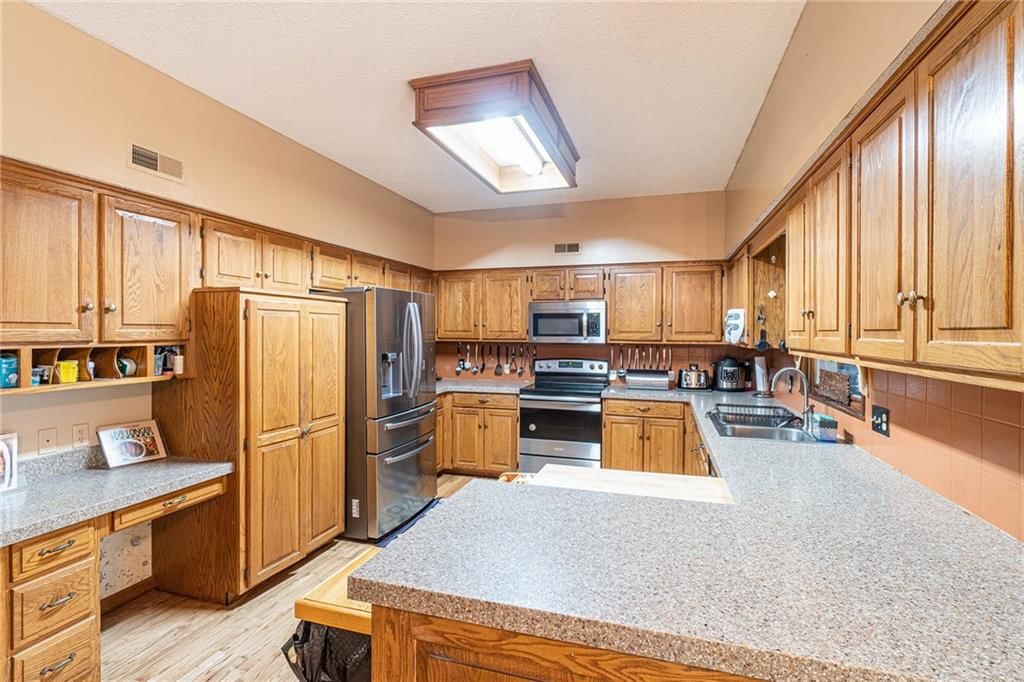 204 Canyon View Drive — photo 10