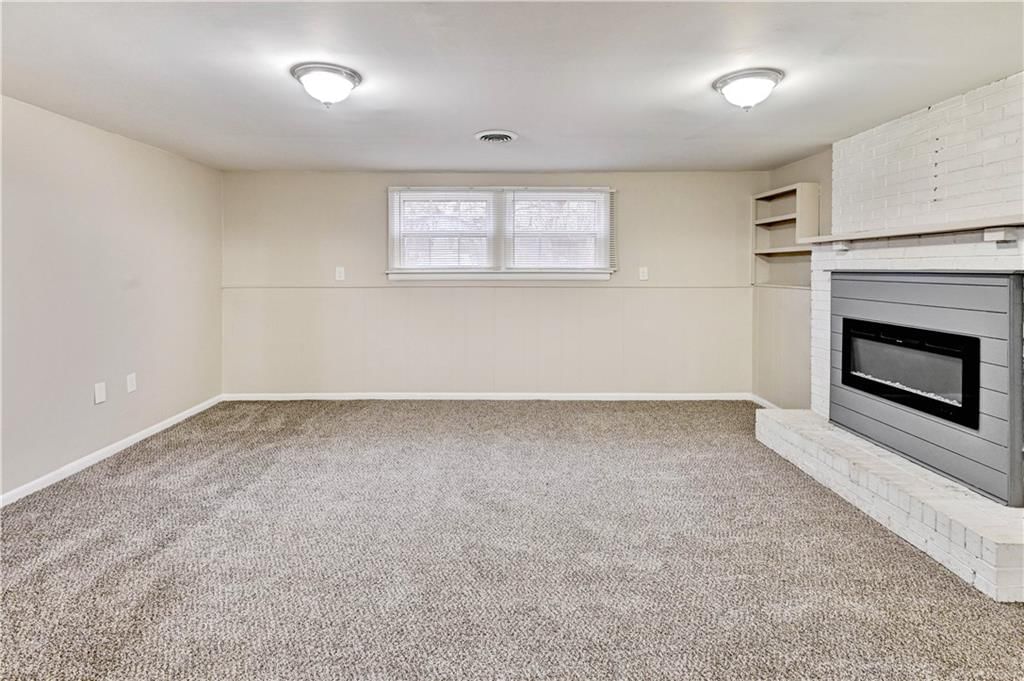 9811 E 50TH Street — photo 39