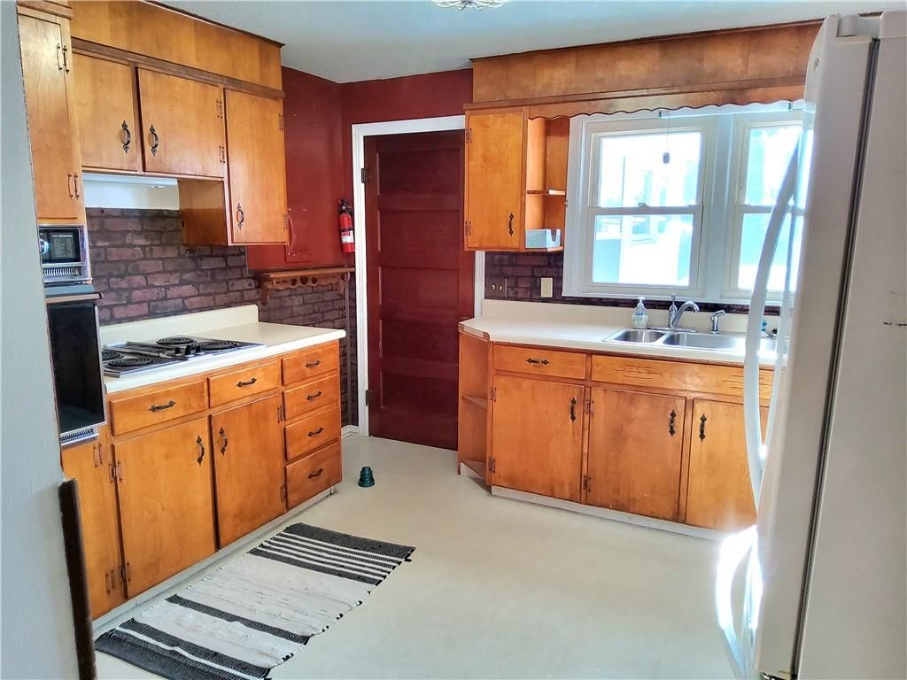 206 E Elm Street — photo 11