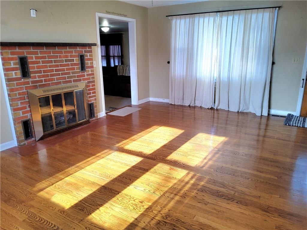 206 E Elm Street — photo 13