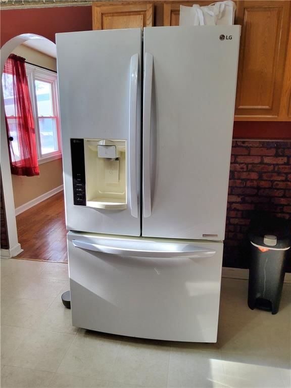 206 E Elm Street — photo 17
