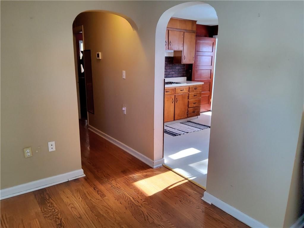 206 E Elm Street — photo 4