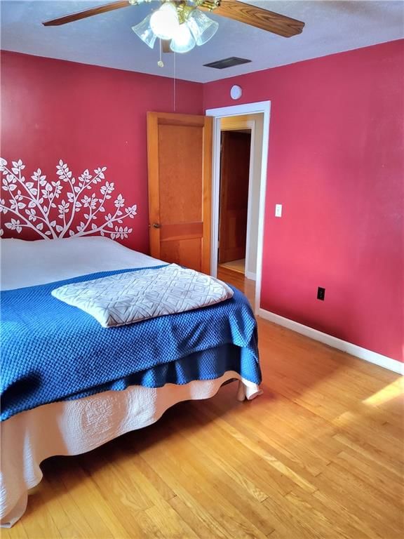 206 E Elm Street — photo 31