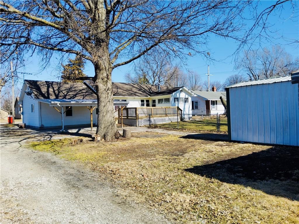 206 E Elm Street — photo 47