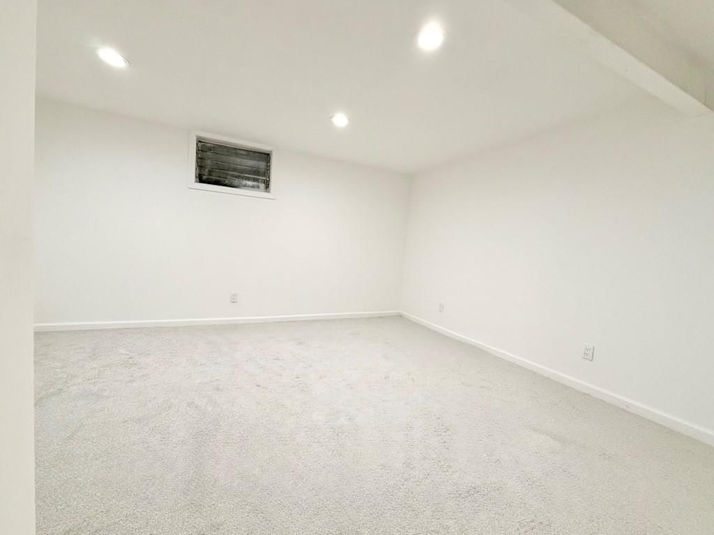 1709 A Street — photo 32
