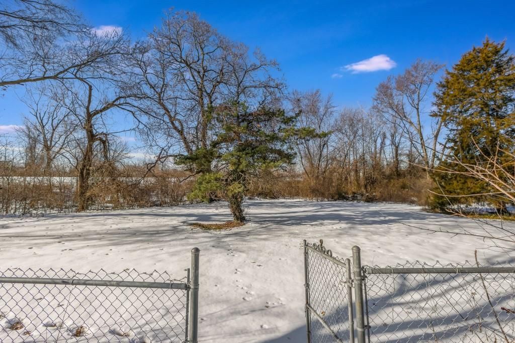 1709 A Street — photo 36