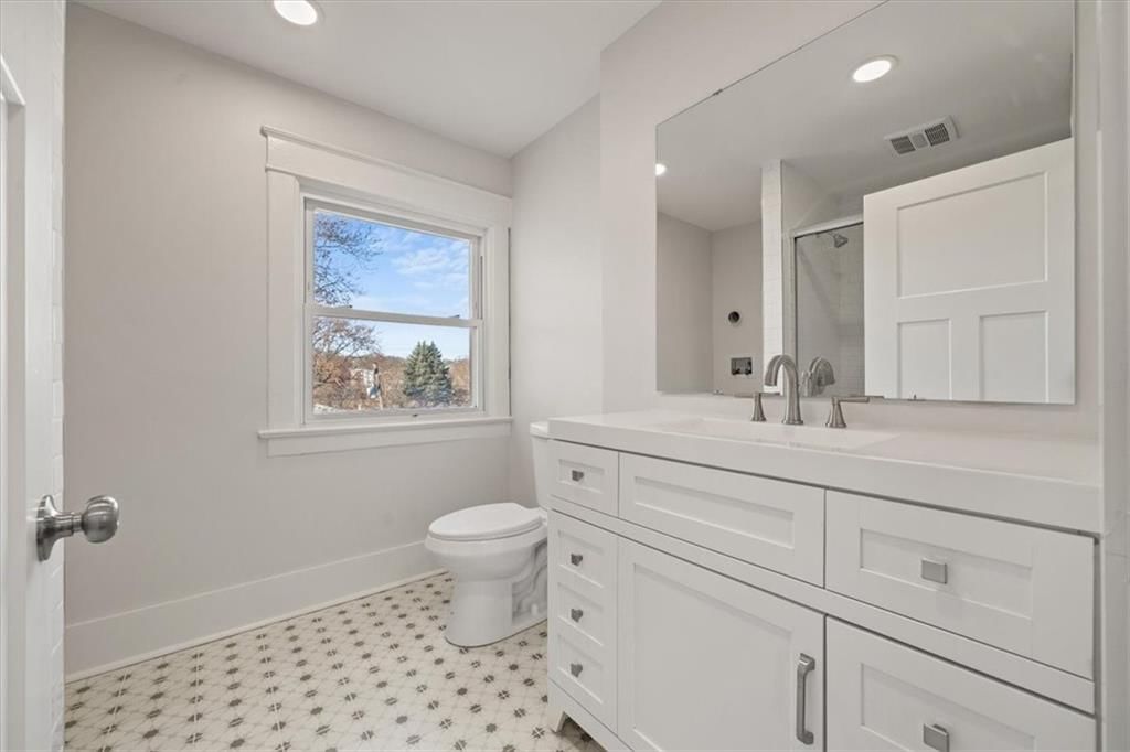 4114 Holmes Street — photo 8
