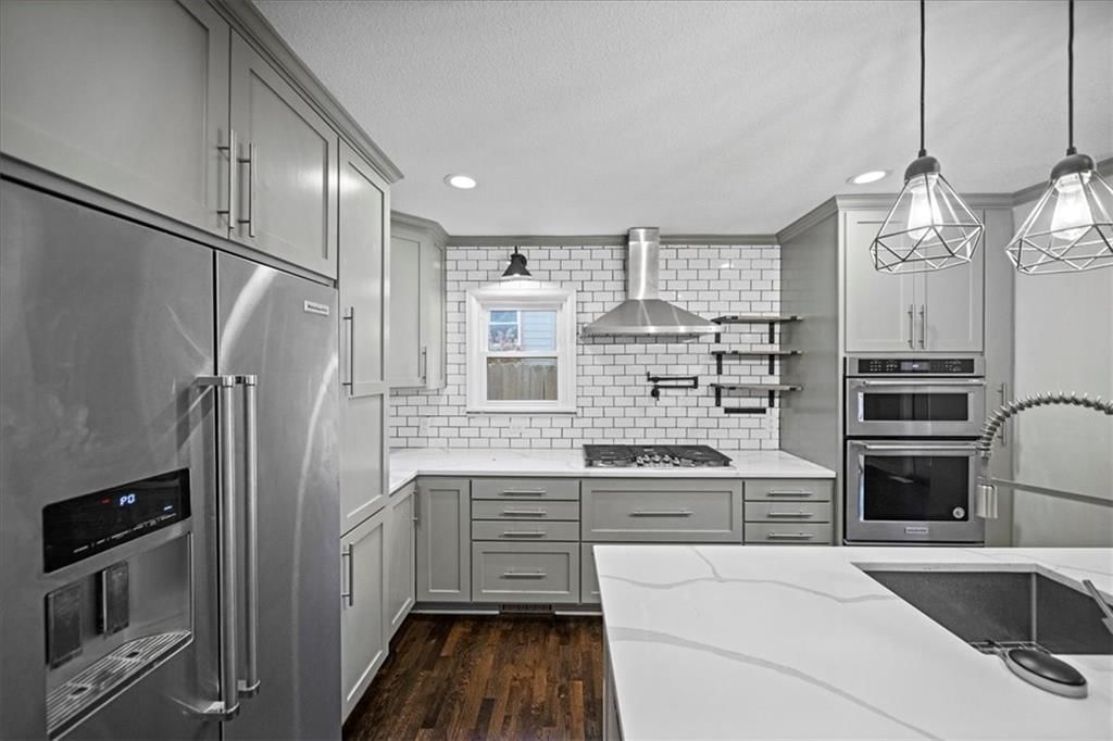 7611 OAK Street — photo 15