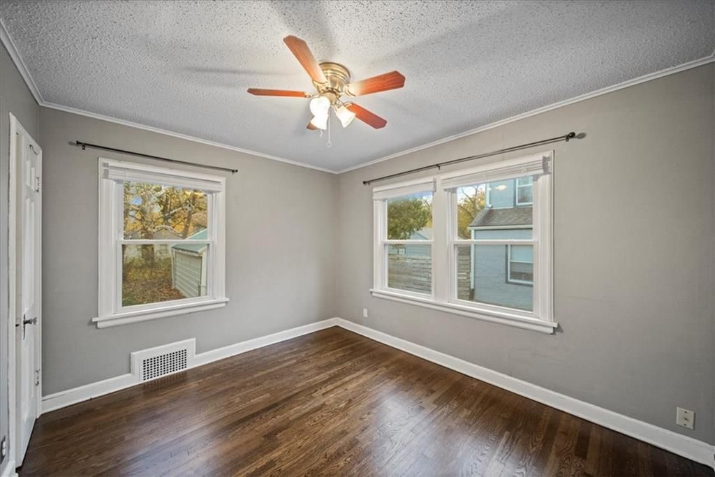 7611 OAK Street — photo 19