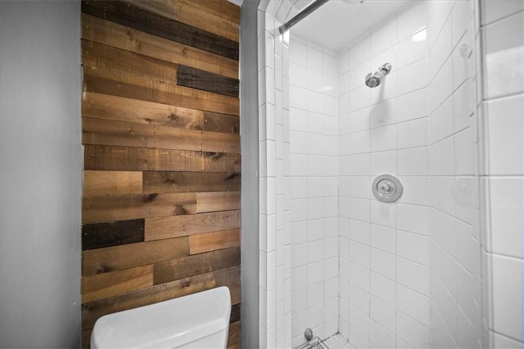 7611 OAK Street — photo 24