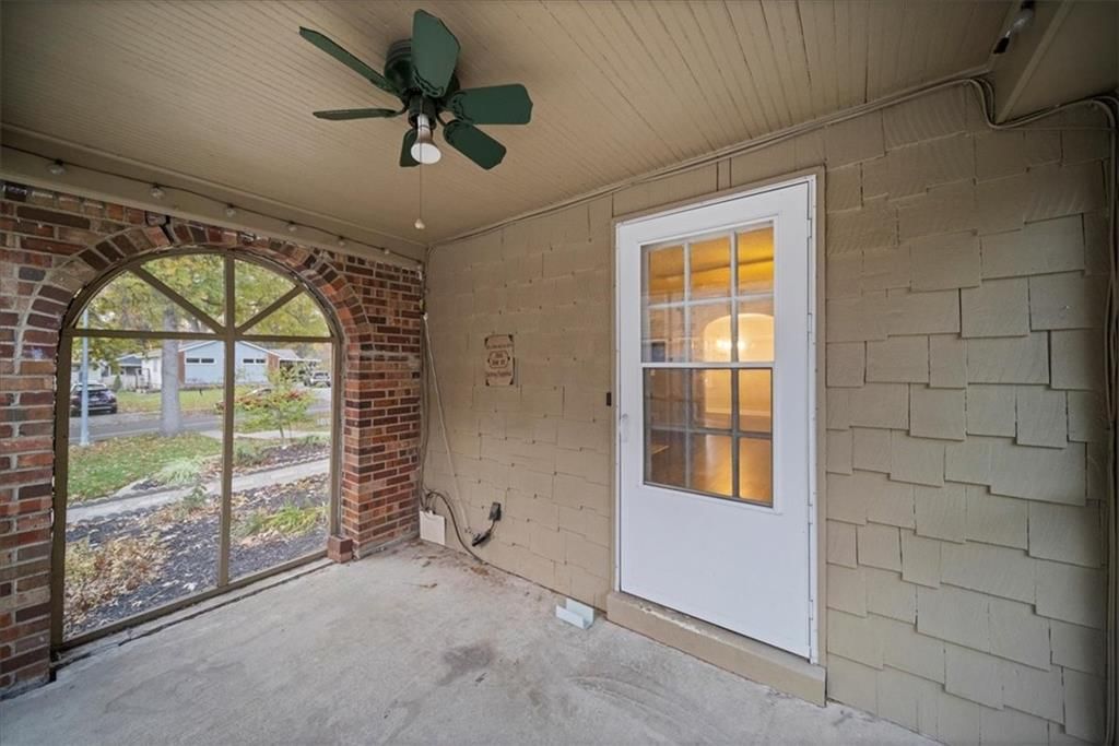 7611 OAK Street — photo 29