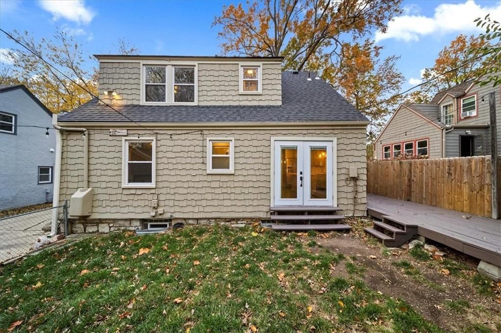 7611 OAK Street — photo 31