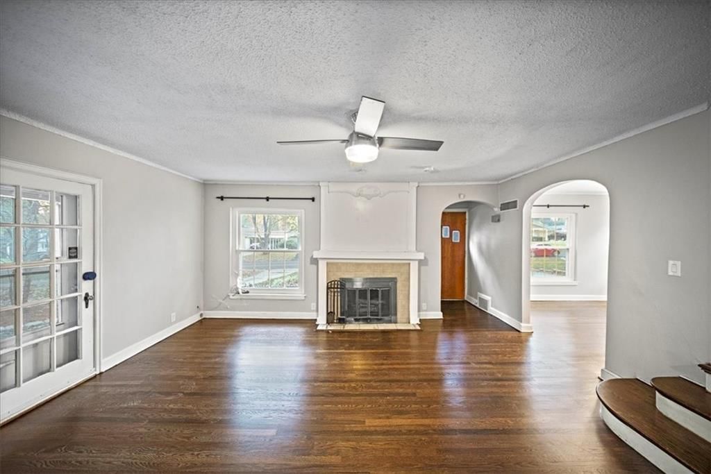 7611 OAK Street — photo 5