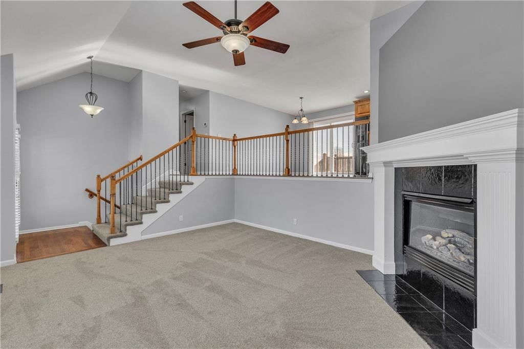 207 NW Willow CT N/A — photo 3