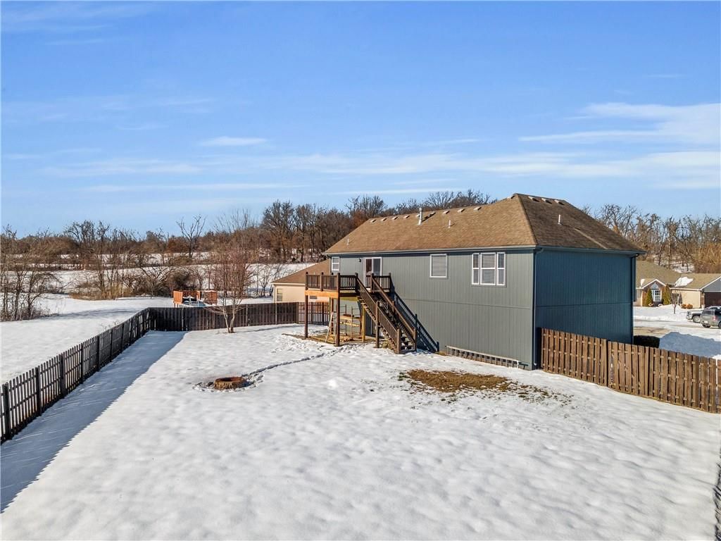 207 NW Willow CT N/A — photo 24