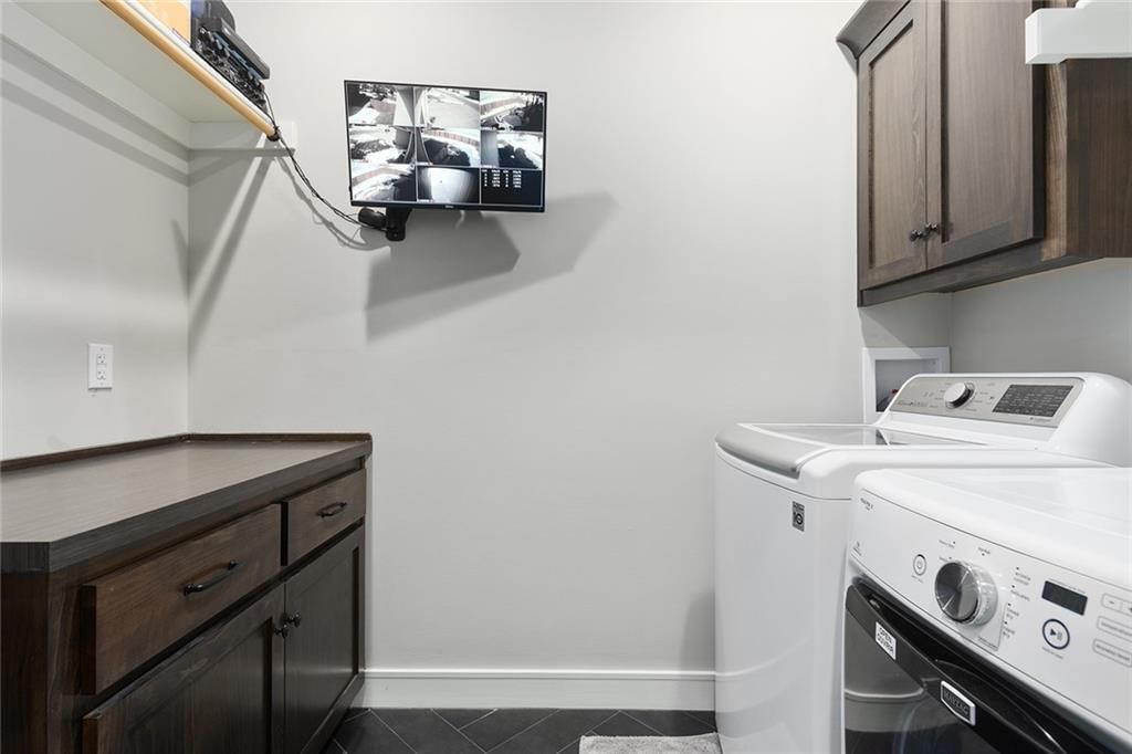 818 NW Hickory Ridge Drive — photo 18
