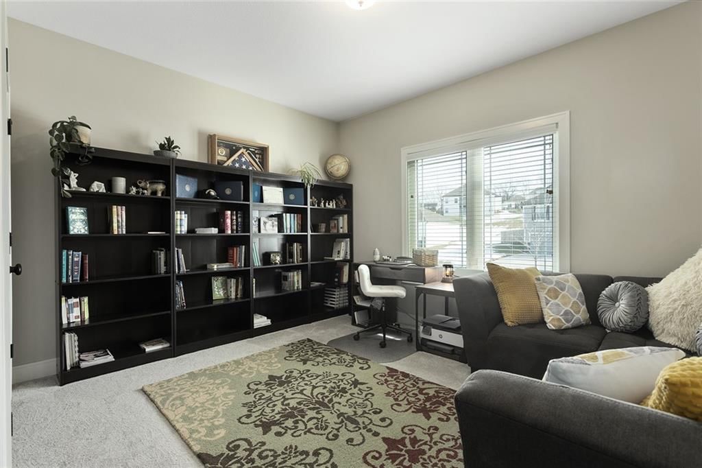 818 NW Hickory Ridge Drive — photo 29