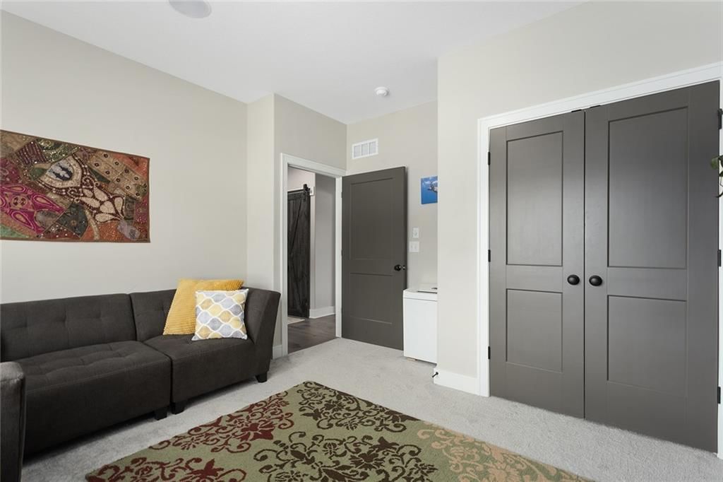 818 NW Hickory Ridge Drive — photo 30