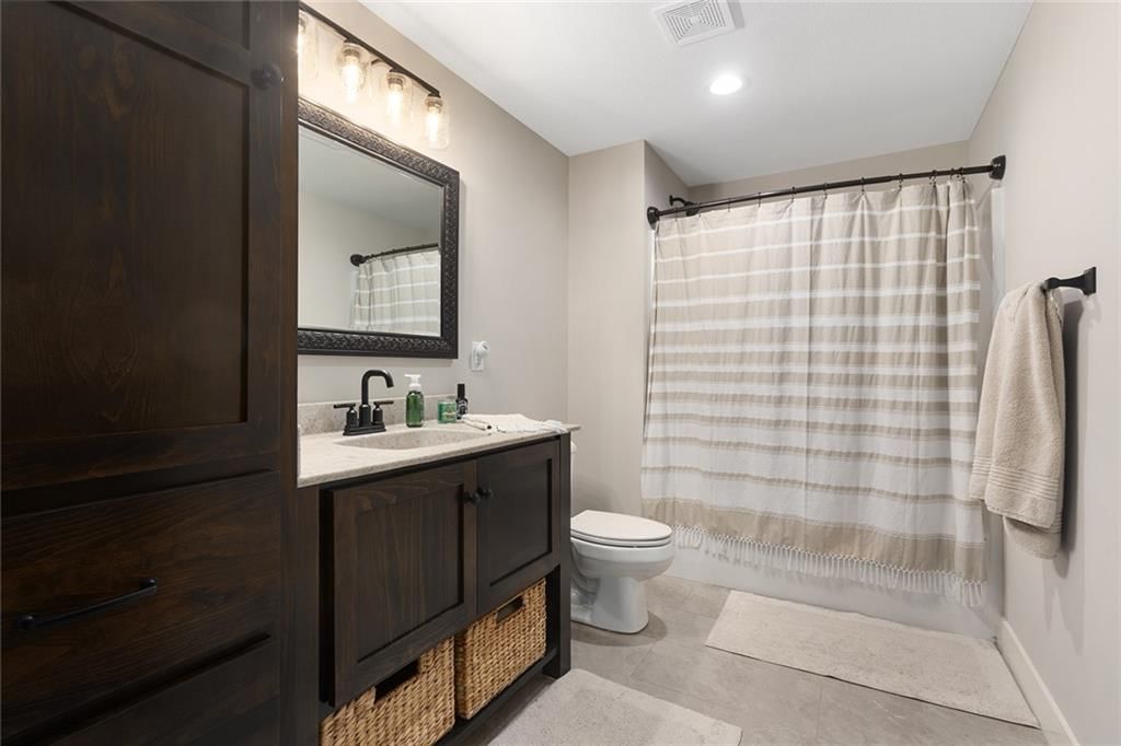 818 NW Hickory Ridge Drive — photo 41