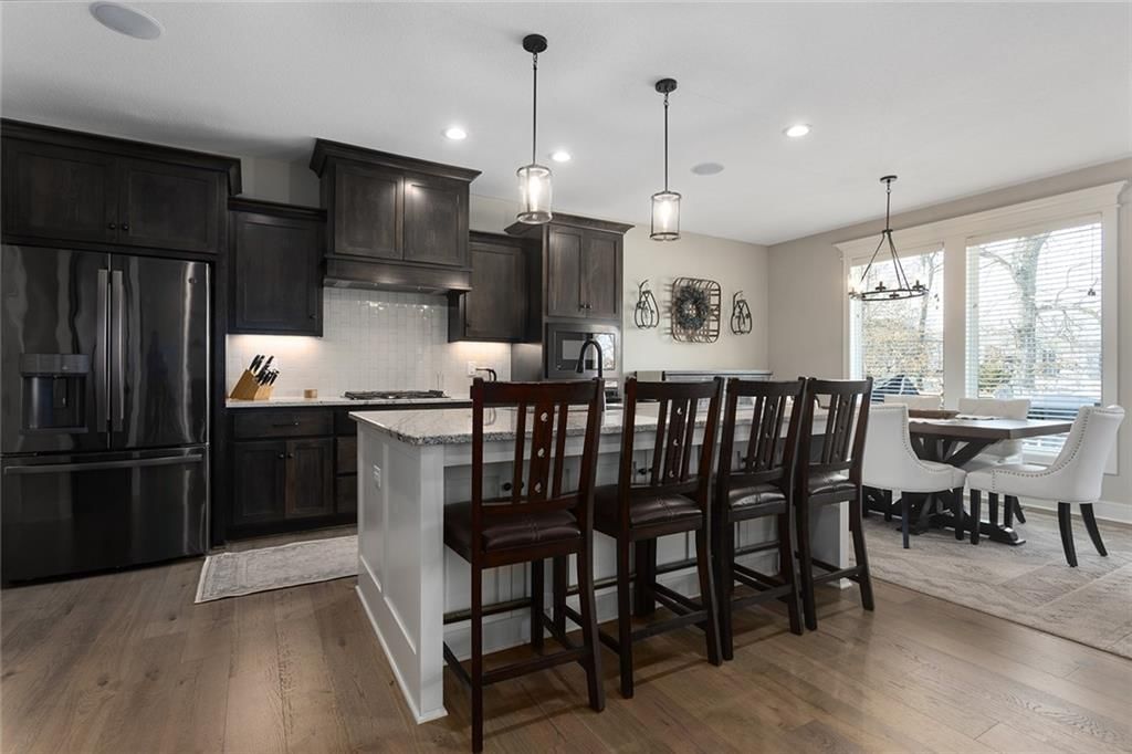 818 NW Hickory Ridge Drive — photo 9