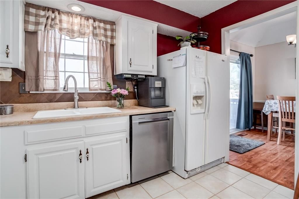 15233 S Locust Street — photo 9