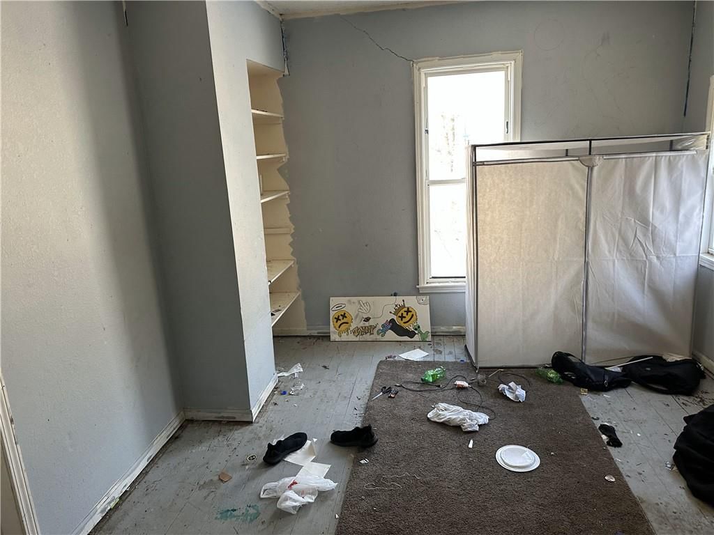 1221 E Pine Street — photo 11