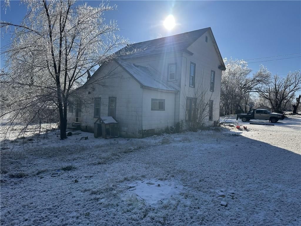 1221 E Pine Street — photo 3