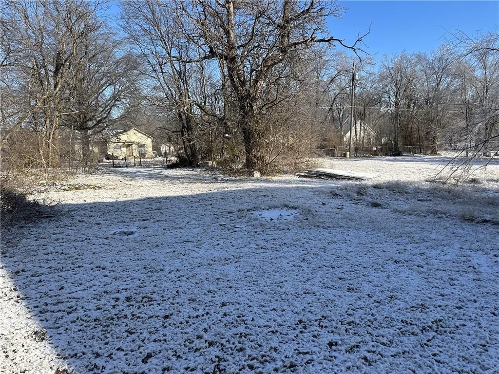 1221 E Pine Street — photo 4