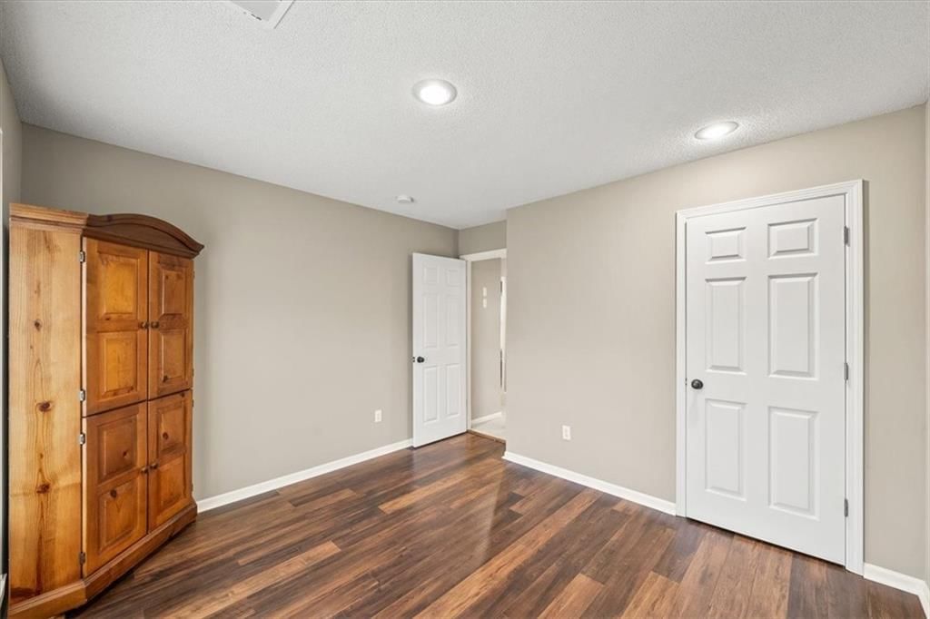 13725 W 121st Terrace — photo 23