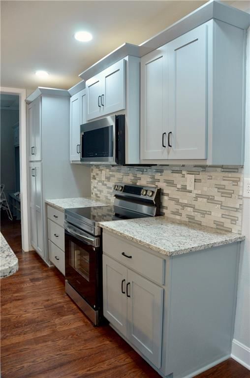 111 E 6th Street — photo 14