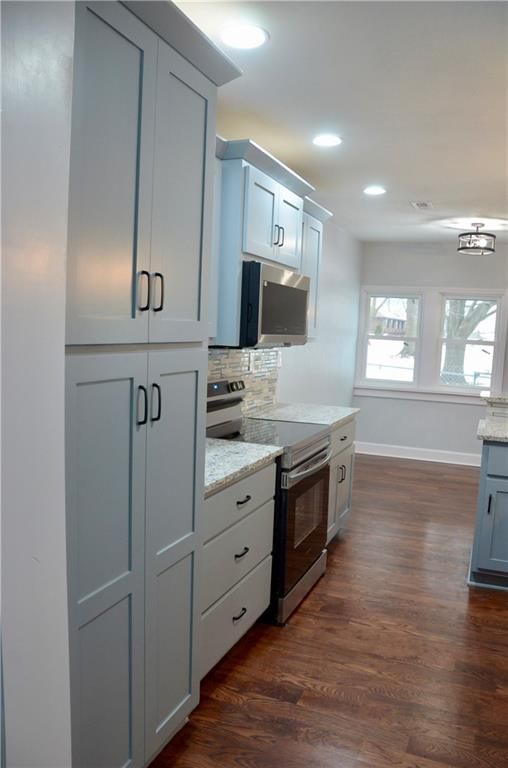 111 E 6th Street — photo 16