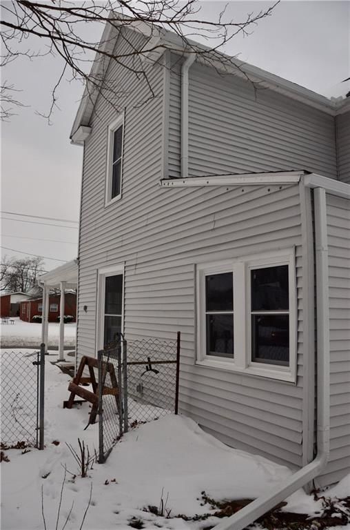 111 E 6th Street — photo 3
