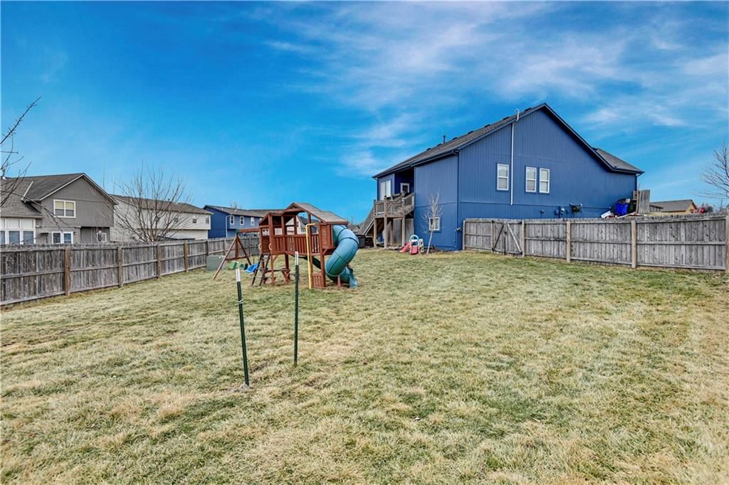 20634 W 126th Terrace — photo 33