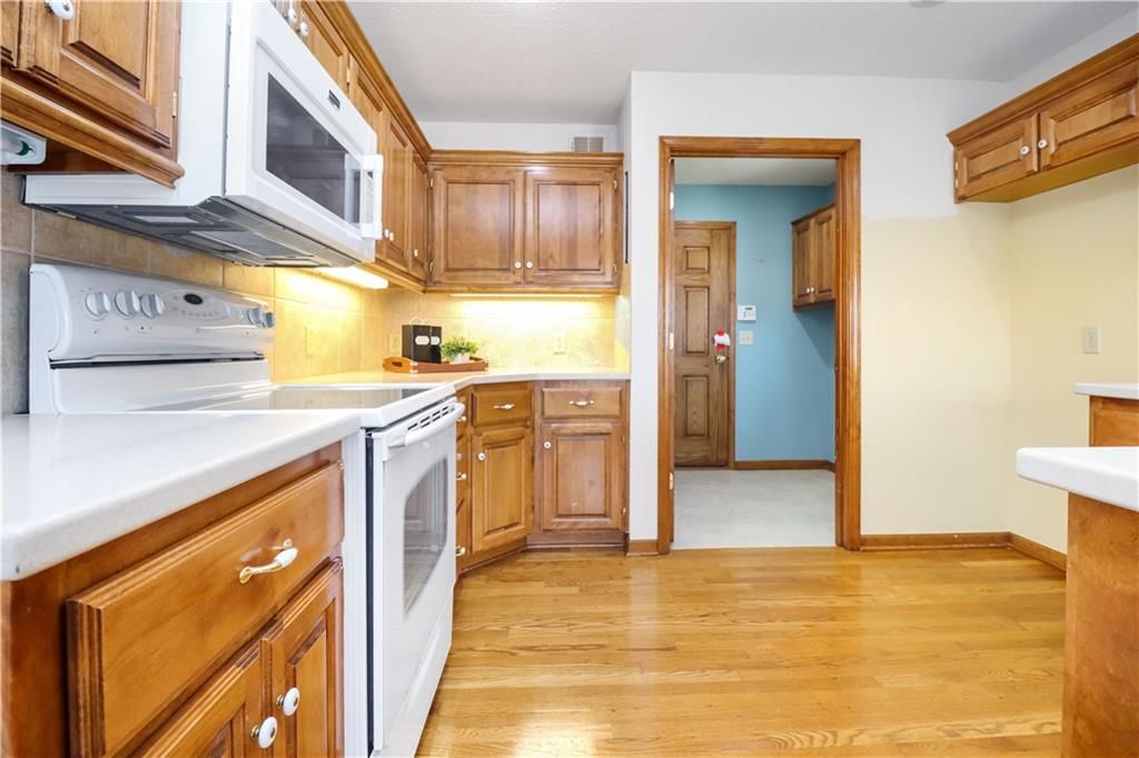 1919 S Remington Court — photo 8
