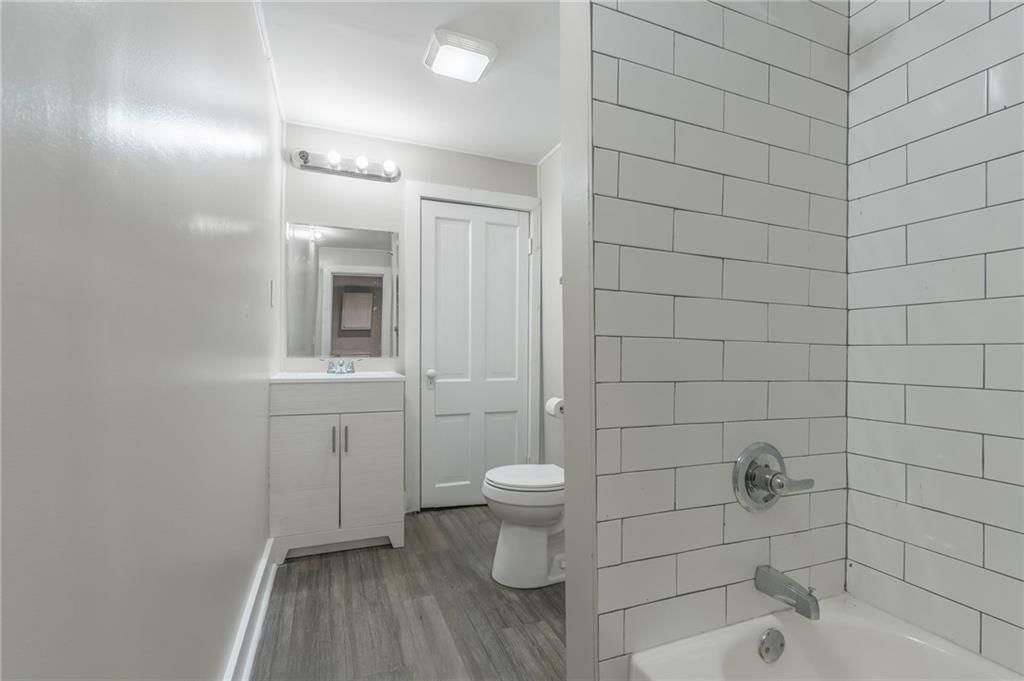 209 Walnut Street — photo 12