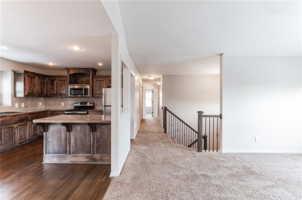 1504 Jules Court — photo 6