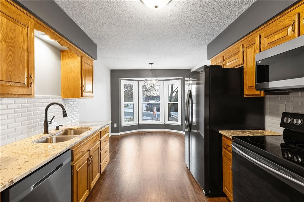 225 SE Ridgeview Drive — photo 11