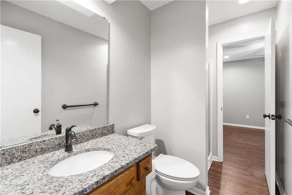 225 SE Ridgeview Drive — photo 18