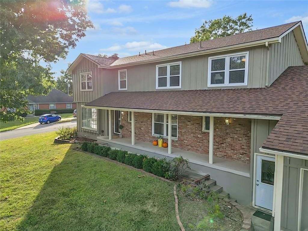 9526 Olmstead Road, Kansas City, MO