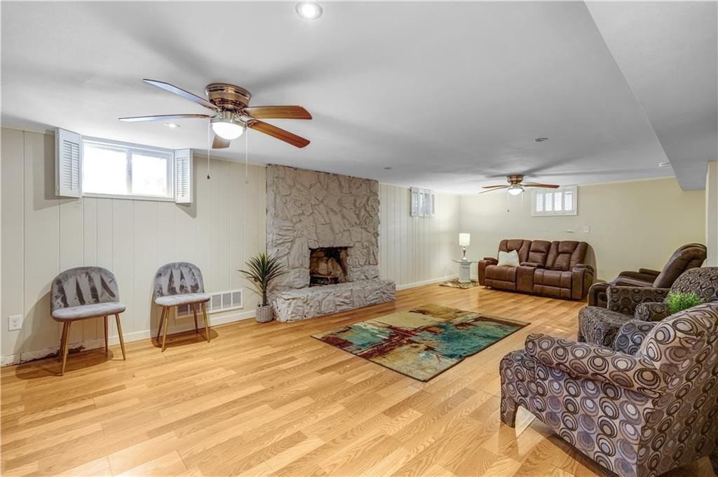 9526 Olmstead Road — photo 43