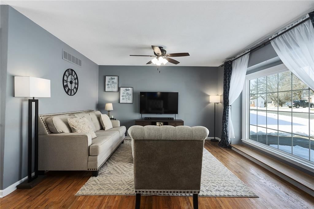 2805 NE 67TH Terrace — photo 3